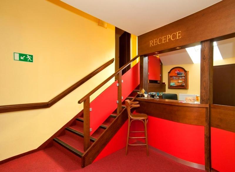Hotel U Zlateho Byka Писек Экстерьер фото